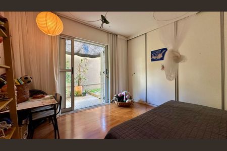 Apartamento à venda com 238m², 3 quartos e 2 vagasQuarto 