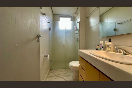 Apartamento à venda com 238m², 3 quartos e 2 vagasBanheiro 