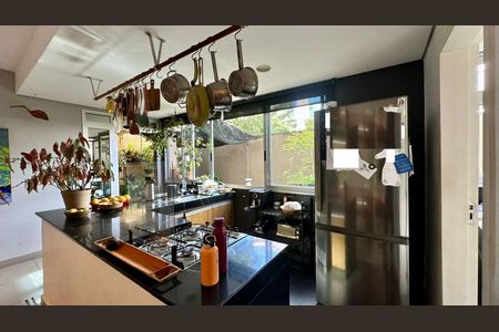 Apartamento à venda com 238m², 3 quartos e 2 vagasCozinha 