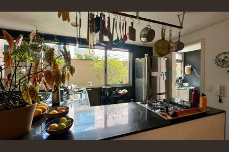 Apartamento à venda com 238m², 3 quartos e 2 vagasCozinha 