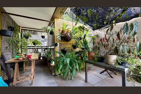 Apartamento à venda com 238m², 3 quartos e 2 vagasÁrea privativa