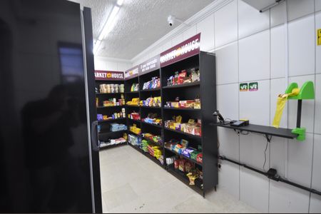 Apartamento para alugar com 55m², 2 quartos e 1 vagaMini Market