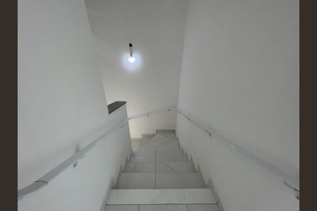 Casa à venda com 145m², 3 quartos e 2 vagasEscada