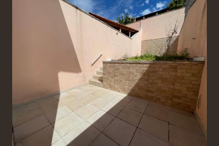 Casa à venda com 145m², 3 quartos e 2 vagasQuintal