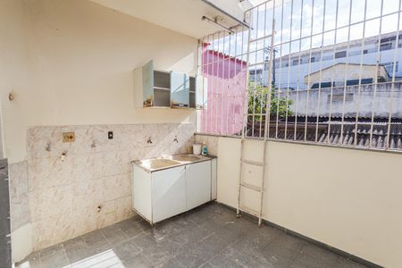 Casa para alugar com 120m², 3 quartos e 1 vagaVaranda/Área de Serviço no 2° Andar