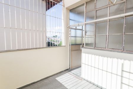 Casa para alugar com 120m², 3 quartos e 1 vagaVaranda/Área de Serviço no 2° Andar