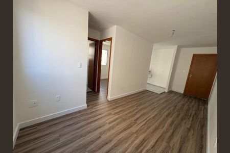 Foto 01 de apartamento à venda com 2 quartos, 42m² em Parada XV de Novembro, São Paulo