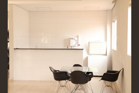 Apartamento para alugar com 60m², 2 quartos e 1 vagaÁrea comum - Salão de festas