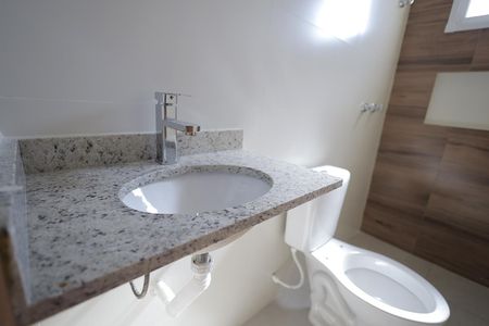 Apartamento à venda com 54m², 2 quartos e 2 vagas Apartamento à venda com 54m², 2 quartos e 2 vagasBanheiro