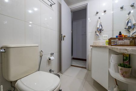 Banheiro de apartamento para alugar com 1 quarto, 44m² em Jardim Paulista, São Paulo