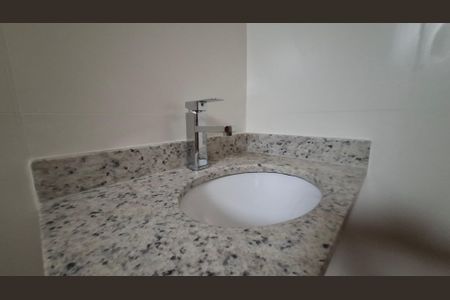Apartamento à venda com 54m², 2 quartos e 2 vagasBanheiro da Suíte