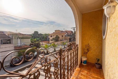 Casa à venda com 186m², 3 quartos e 2 vagasVaranda da suíte 