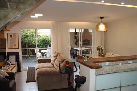 Casa de Condomínio para alugar com 3 quartos, 90m² em Chacaras Jardim Colibri, Cotia