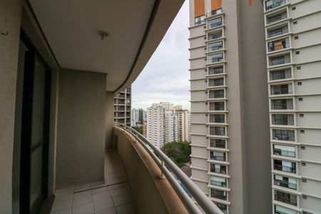 Studio à venda com 38m², 1 quarto e 1 vaga Studio à venda com 38m², 1 quarto e 1 vagaVaranda