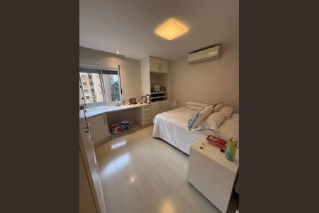 Apartamento à venda com 150m², 4 quartos e 3 vagasFoto 01