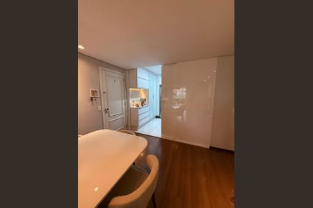 Apartamento à venda com 150m², 4 quartos e 3 vagasFoto 01