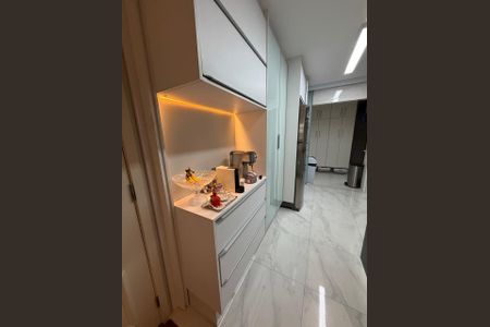 Apartamento à venda com 150m², 4 quartos e 3 vagasFoto 01