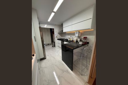 Apartamento à venda com 150m², 4 quartos e 3 vagasFoto 01