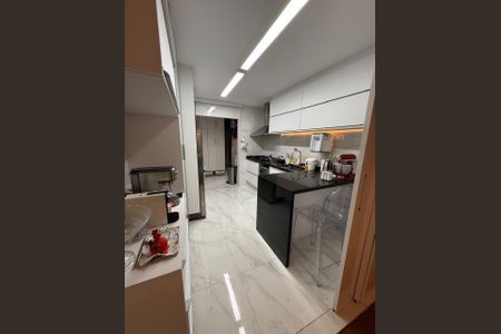 Apartamento à venda com 150m², 4 quartos e 3 vagasFoto 01