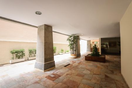 Apartamento à venda com 124m², 3 quartos e 2 vagasEntrada