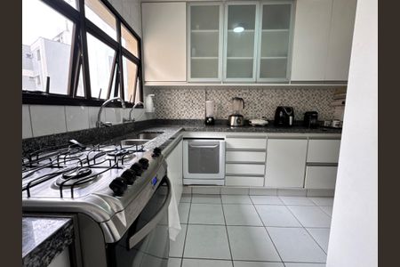Apartamento à venda com 132m², 3 quartos e 3 vagasCozinha 