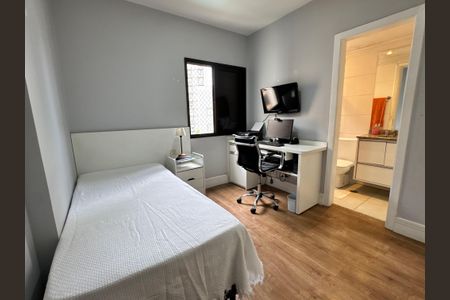 Apartamento à venda com 132m², 3 quartos e 3 vagasQuarto 2