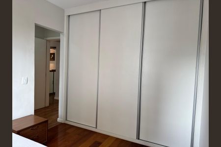 Apartamento à venda com 132m², 3 quartos e 3 vagasQuarto 3
