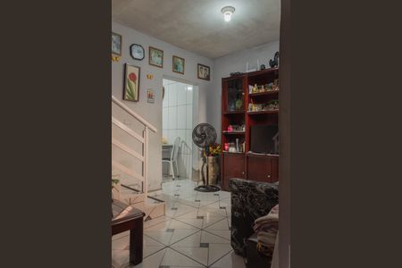 Casa à venda com 50m², 3 quartos e sem vagaSala
