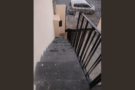 Casa para alugar com 180m², 3 quartos e 4 vagasEscada