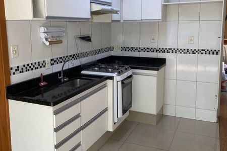 Apartamento para alugar com 70m², 2 quartos e 1 vagaCozinha