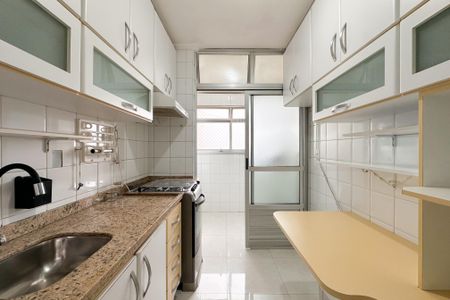 Apartamento para alugar com 69m², 2 quartos e 2 vagas Apartamento para alugar com 69m², 2 quartos e 2 vagasCozinha