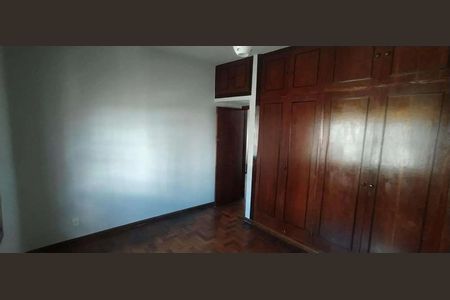 Casa para alugar com 215m², 4 quartos e 2 vagas