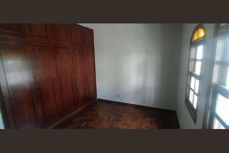 Casa para alugar com 215m², 4 quartos e 2 vagas
