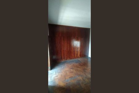 Casa para alugar com 215m², 4 quartos e 2 vagas