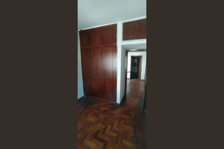 Casa para alugar com 215m², 4 quartos e 2 vagas