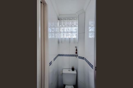 Apartamento à venda com 72m², 2 quartos e 2 vagasBanheiro de serviço