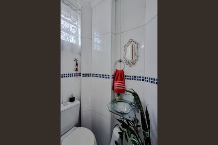 Apartamento à venda com 72m², 2 quartos e 2 vagasBanheiro de serviço