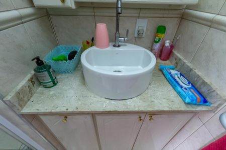 Apartamento à venda com 70m², 3 quartos e 1 vaga Apartamento à venda com 70m², 3 quartos e 1 vagaBanheiro