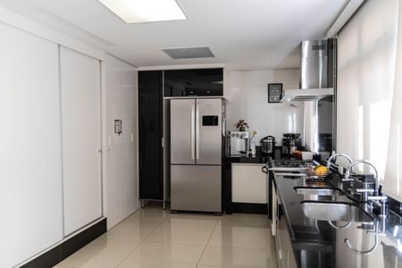 Casa para alugar com 507m², 5 quartos e 3 vagasCozinha