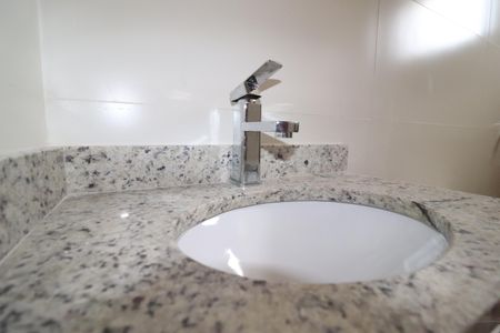 Apartamento à venda com 54m², 2 quartos e 1 vagaBanheiro Social