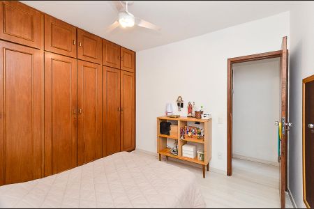 Apartamento para alugar com 84m², 4 quartos e 1 vaga Apartamento para alugar com 84m², 4 quartos e 1 vagaQuarto 1