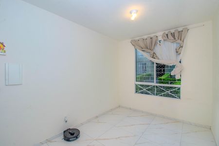 Sala de apartamento à venda com 2 quartos, 45m² em Rubem Berta, Porto Alegre