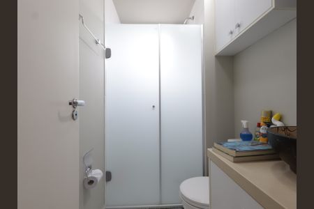 Apartamento à venda com 69m², 2 quartos e 2 vagasBanheiro da Suíte
