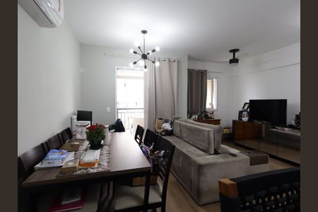 Apartamento para alugar com 69m², 2 quartos e 2 vagasSala