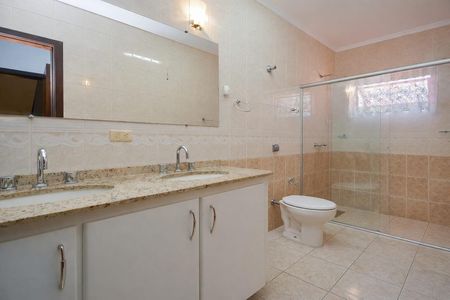 Casa para alugar com 150m², 3 quartos e 3 vagas Casa para alugar com 150m², 3 quartos e 3 vagasBanheiro