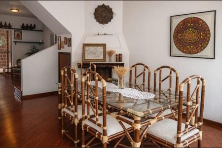 Casa para alugar com 150m², 3 quartos e 3 vagas Casa para alugar com 150m², 3 quartos e 3 vagasSala de Jantar