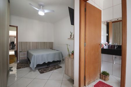 Casa à venda com 142m², 3 quartos e 2 vagasQuarto 1 suíte