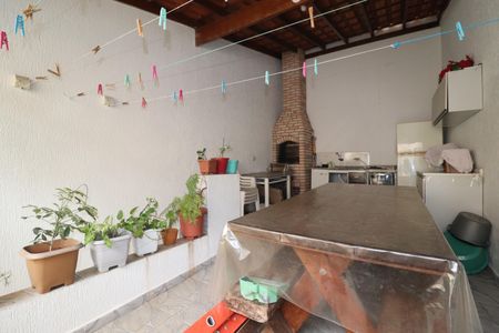 Casa à venda com 142m², 3 quartos e 2 vagasEspaço Gourmet