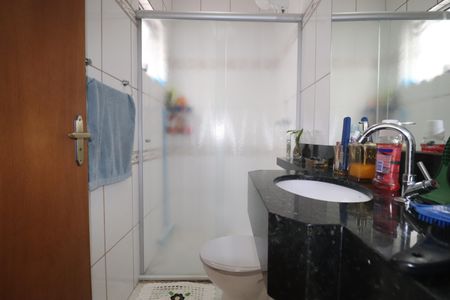 Casa à venda com 142m², 3 quartos e 2 vagasBanheiro 2