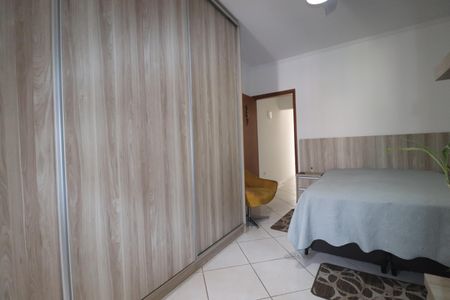 Casa à venda com 142m², 3 quartos e 2 vagasQuarto 1 suíte